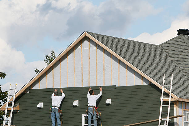 Professional Siding Installation technician working in Oak Ridge, NJ